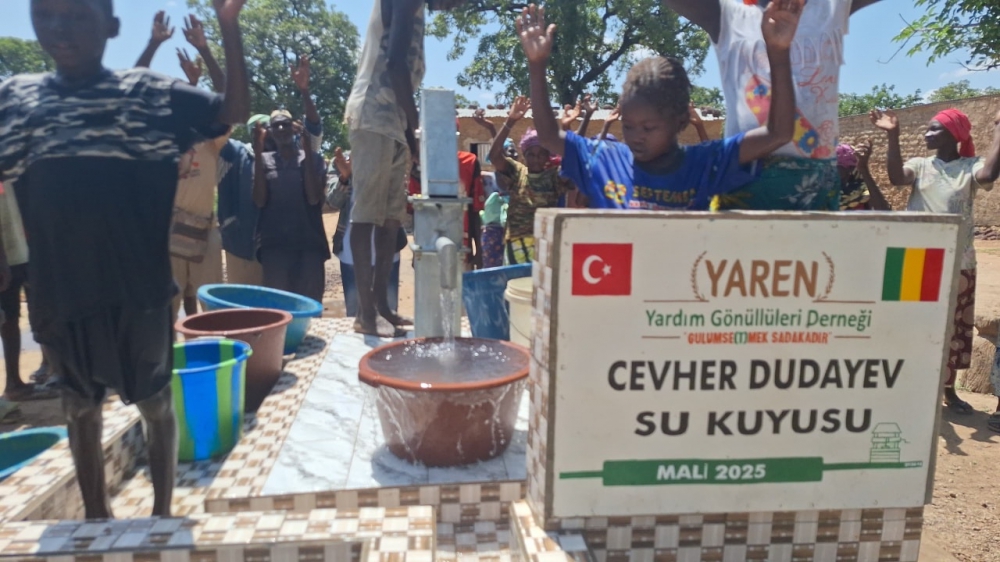 AFRİKA -MALİ; Su kuyusu açılış...
