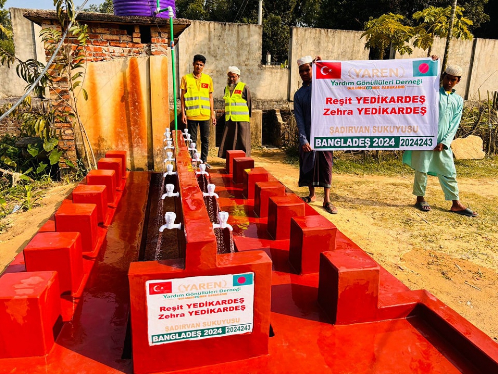 ARAKAN -BANGLADEŞ de bağışçılarımızın desteğiyle su kuyusu açılışı gerçekleşmiştir