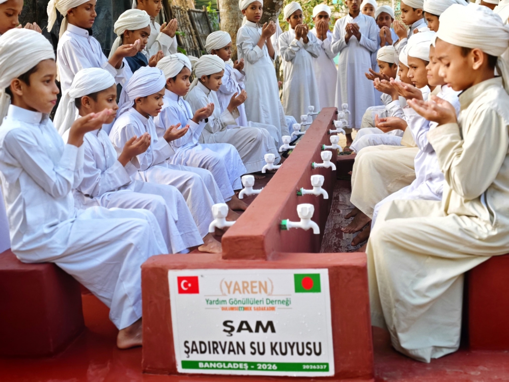 BANGLADEŞ; Su kuyusu açılışı...