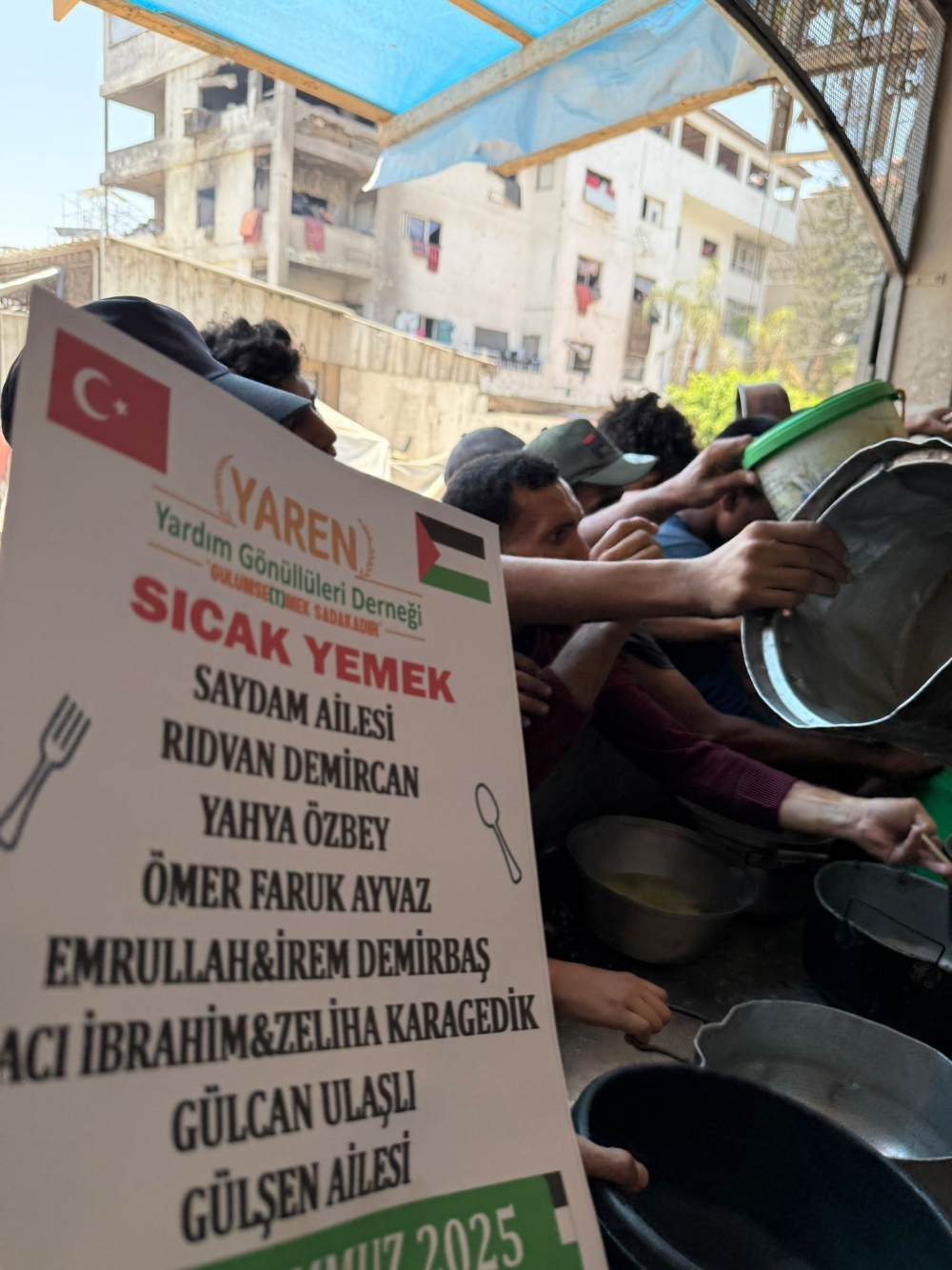 GAZZE; Sıcak yemek dağıtım..