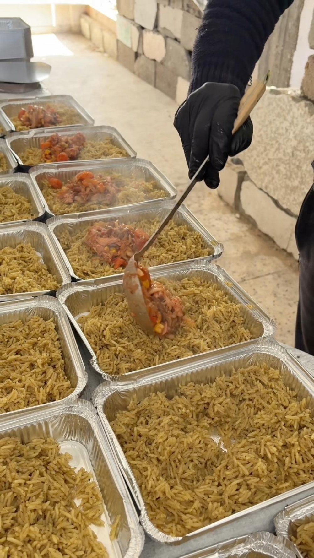 GAZZE ; Sıcak yemek dağıtım...