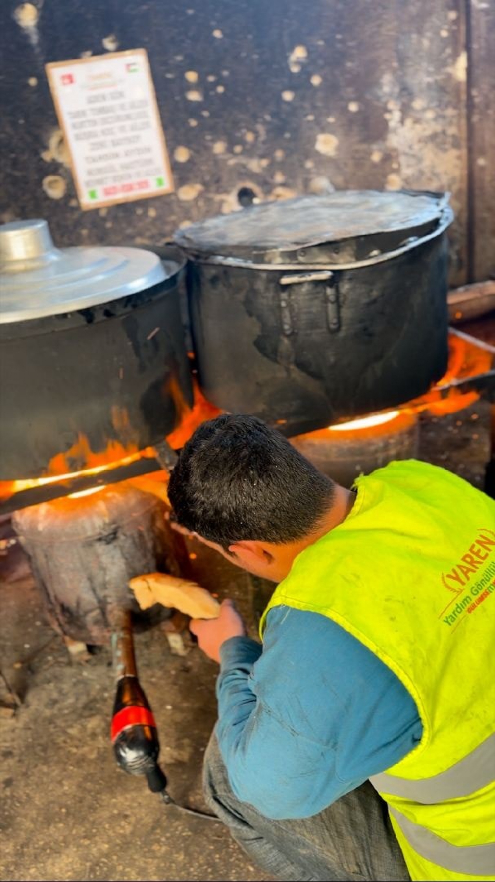 GAZZE; Sıcak yemek ikramı...